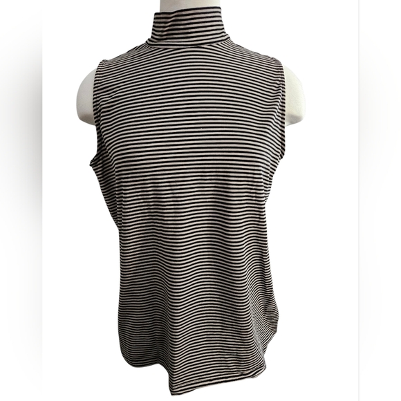 Chico's Tops - Chico's Ultimate Tee, Sleeveless Mock-Neck, Size Large
